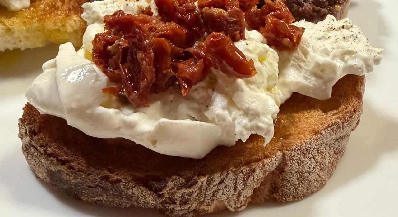 Mailand: Verborgene Foodtour durch die Navigli – Geschichte & Kunst mit einem Einheimischen Mailand: Verborgene Foodtour durch die Navigli – Geschichte & Kunst mit einem Einheimischen
