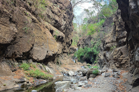 Tamanique Waterfalls Hike & El Tunco Beach Tour