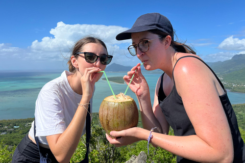 Mauritius: Le Morne: Guided Hike into Africa’s hidden gem