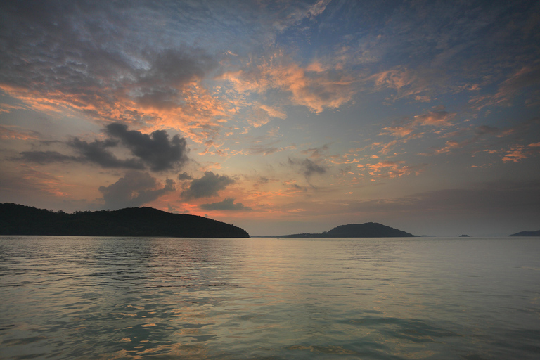 Phuket: Sonne &amp; Sonnenuntergang kombiniert mit Schnorcheln und SchwimmenPhuket: Sonne und Sonnenuntergang kombiniert mit Schnorcheln und Schwimmen