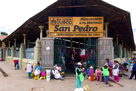 Cusco : Visite pied au marché de San Pedro + cours de cuisine
