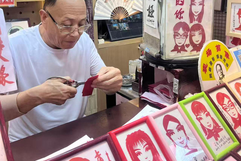 Shanghai: tour privato personalizzabile di 4 ore dei luoghi più importantiShanghai: tour di 4 ore con guida privata e macchina privata