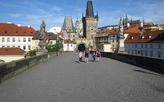 Prag: Vormittags-Highlights-Spaziergang ohne Menschenmassen und Fallen