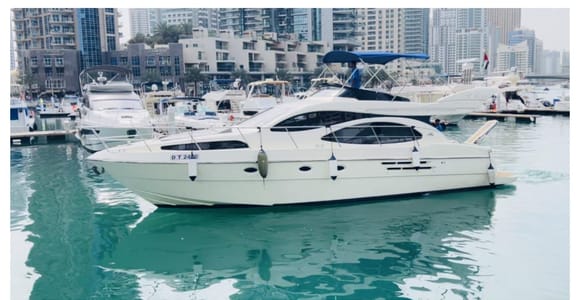 50 feet Luxury Yacht Dubai Marina with breakfast or BBQ