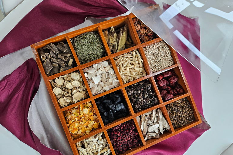 Seúl: clase de infusiones y tour de medicina coreana.Seúl: clase de té de hierbas y tour por la medicina coreana
