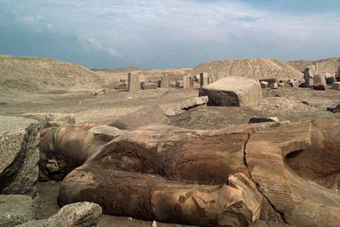 Du Caire : excursion d'une journée à Tanis, Bubastis et canal de Suez