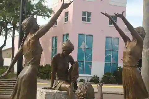 Tarpon Springs: I Came, I Saw... I Greeked Experience