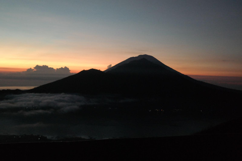 Bali: All-Inclusive Batur Sunrise Trek & Hot Springs