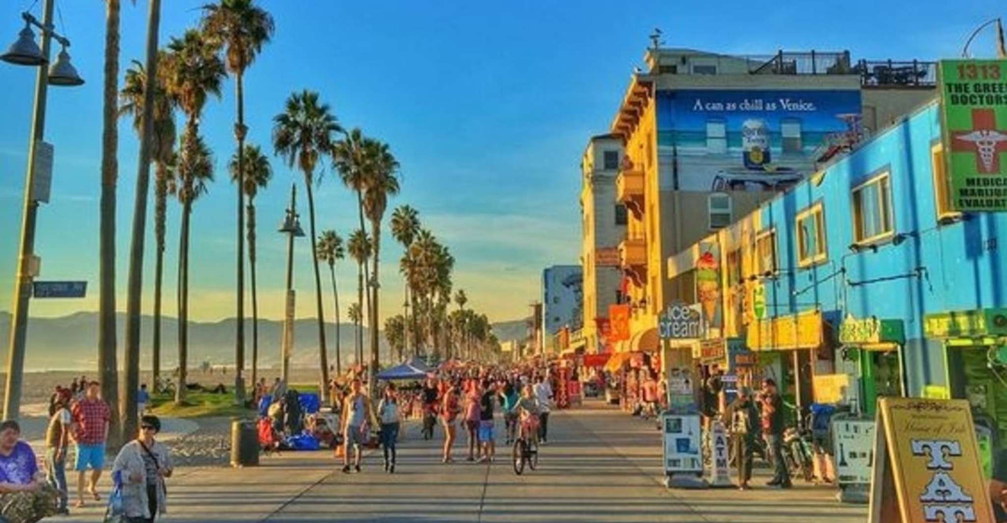 Los Angeles : Must-See Attractions Car Tour with a Guide