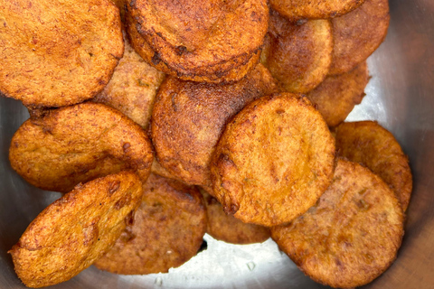 Kampala: Ugandan Pancakes & Snack Cooking Class with Family