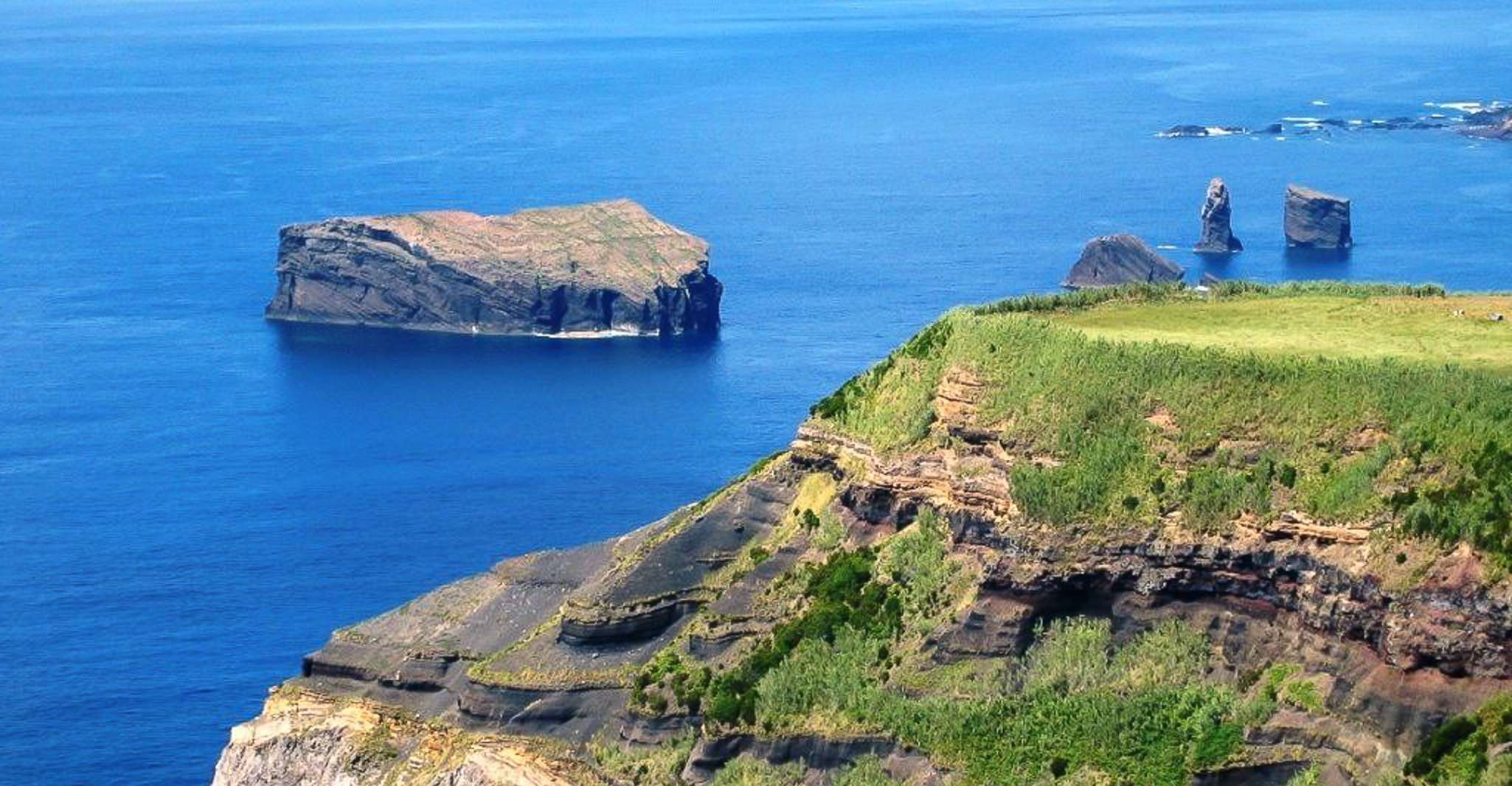 Açores, sept villes Scenic Jeep Tour de Ponta Delgada - Housity