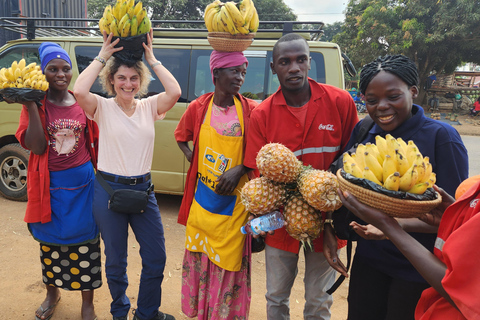 Kampala: Guided City Tour with Markets and Monuments Kampala: Massy Guides City Tour