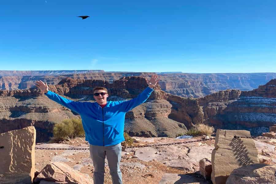 Vegas: Grand Canyon, Hoover-Staudamm, Mittagessen/Skywalk-Optionen, WLAN. Foto: GetYourGuide Vegas: Grand Canyon, Hoover-Staudamm, Mittagessen/Skywalk-Optionen, WLAN. Foto: GetYourGuide