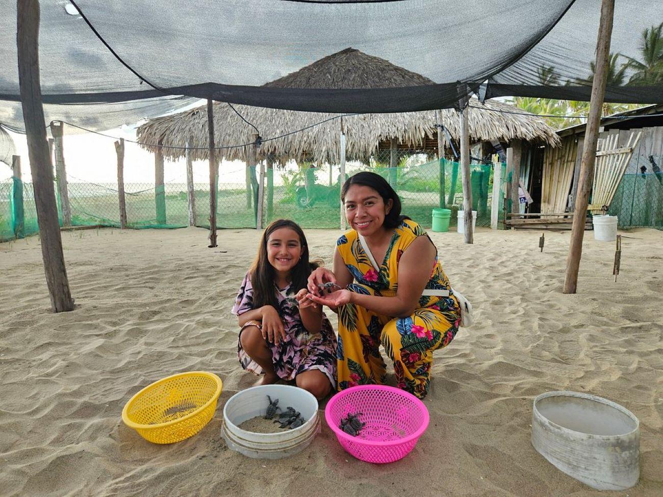 Zihuatanejo: Schildkrötenbefreiung am Playa Blanca