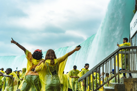 Niagara Falls Tour: Cruise, Skylon Tower & Japanese Guide