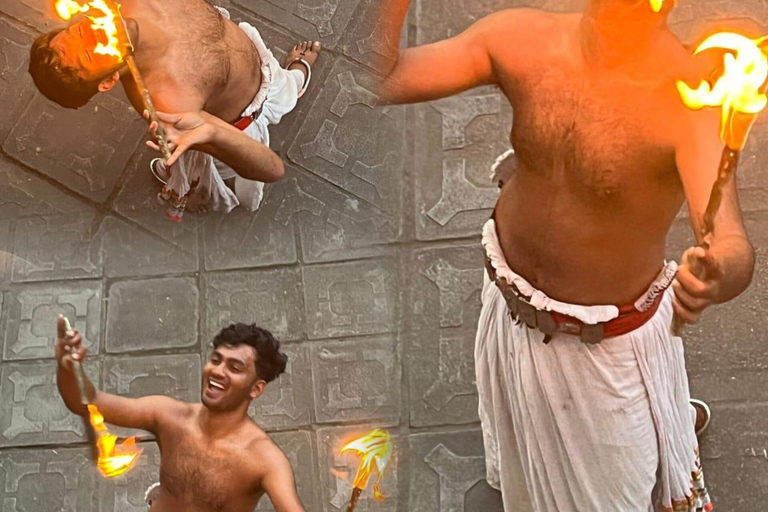 Kandy: Night Tour with Cultural Show, Buddha, & Dinner
