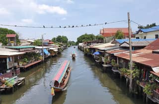 Bangkok: Schwimmender Markt und Kanal-Tour mit privatem Langheckboot
