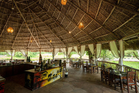 Depuis Zanzibar : Safari de nuit dans le Selous G.R. avec volssafari partagé