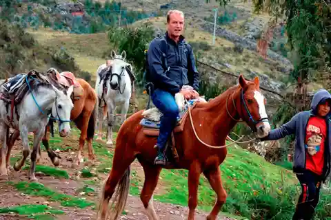 CUSCO : Promenade à cheval dans la zone archéologique