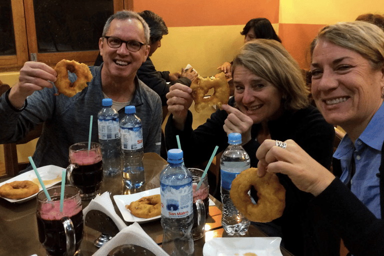 Cusco: Evening Food Tour with Pisco Cocktails