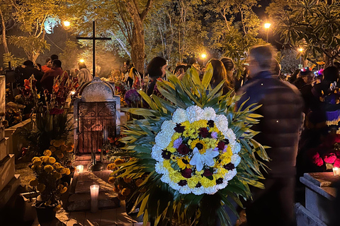 Among Flowers and Candles: A Tour of Oaxaca's Cemeteries Between Flowers and Candles: A Tour of Oaxaca's Cemeteries