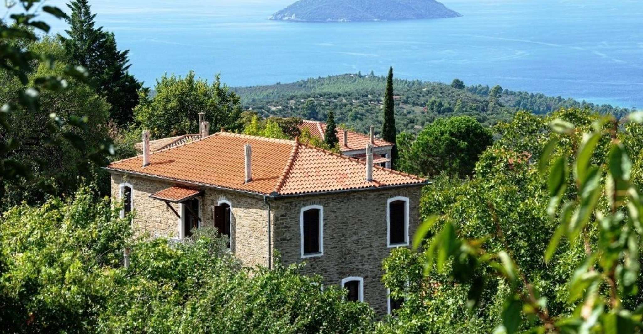Sithonia Kristal Sular ve Gelenek Halkidiki'den - Hizvo