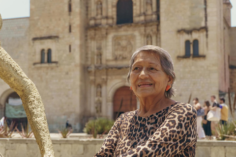 Hello Toledo: Private 2-Hour City Walk with Local Guide