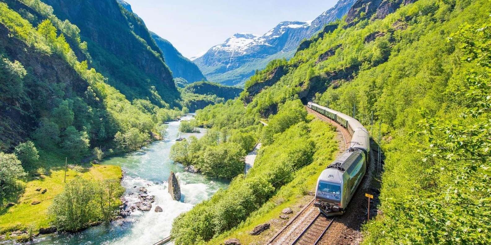 Bergen: Viking Village, Nærøyfjord Cruise & Flåm Railway