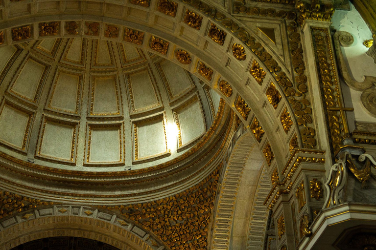 Nazaré: Walking Tour with Funicular & Local Guide