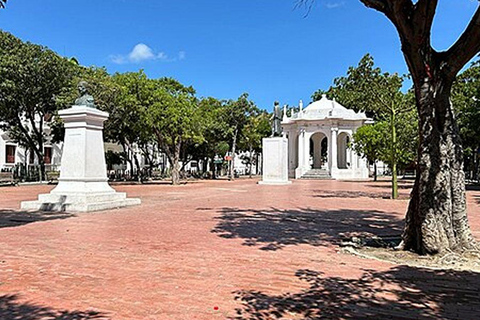 Santa Marta: Playa Blanca + Historical City Tour: Caribbean Sea and Culture