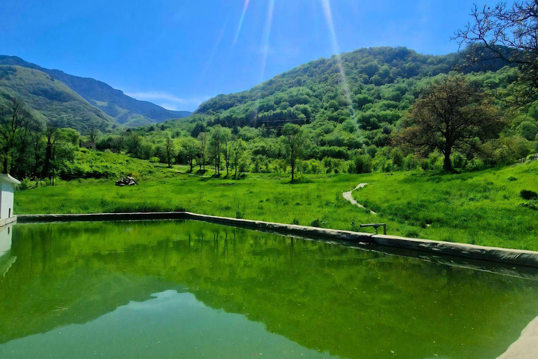 From Plovdiv: Asen's Fortress Hike with Breakfast & Pickup