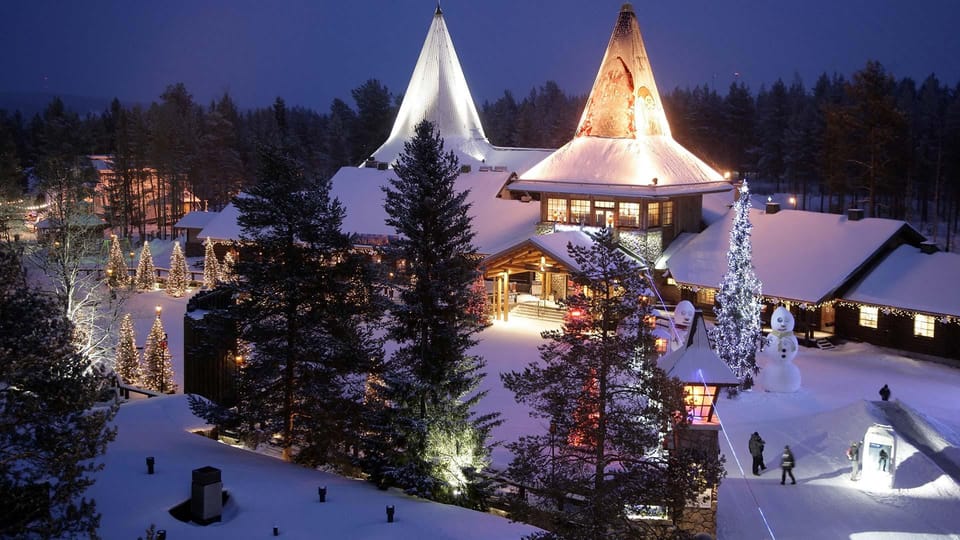 Korte wandeling & rondleiding door het dorp van de kerstman | GetYourGuide