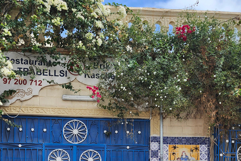 Samodzielna przejażdżka hulajnogą elektryczną po HoumetSouk: wolność gwarantowana!Przejażdżka hulajnogą elektryczną w HoumetSouk: wolność gwarantowana!