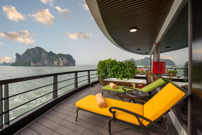 هانوي: 3 أيام في خليج ها لونج ولان ها 5 نجوم، رحلة بحرية على متن L&#039;amour Cruise، وعرض شعبي3 أيام وليلتان - بدو