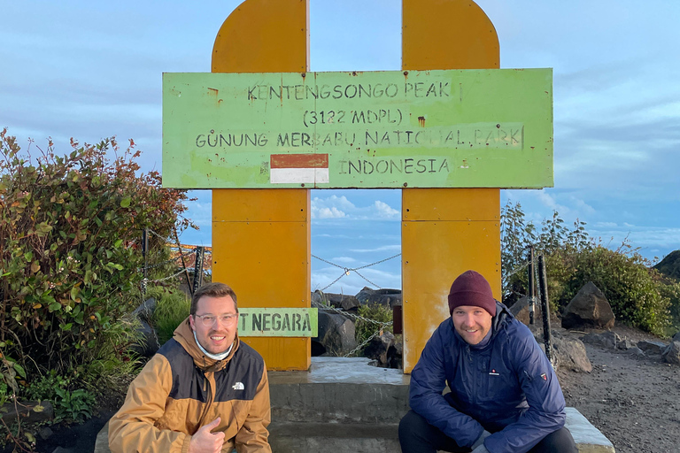 Yogyakarta: Excursão de 1 dia ao nascer do sol no Monte Merbabu