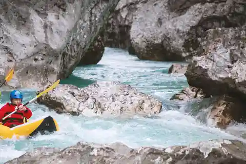 Excursiones familiares en kayak "Doble patito" por el río Soča +Fotos gratuitas