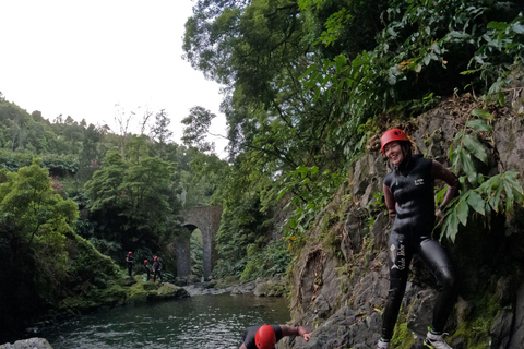 Azores Water Trekking – Moinhos do Félix l S. MiguelAzoren-Wassertrekking – Mühlen von Félix l S. Miguel