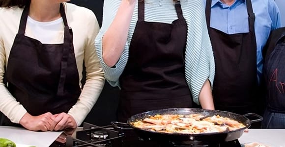 Malaga: Authentic Paella Cooking Class with Sangría