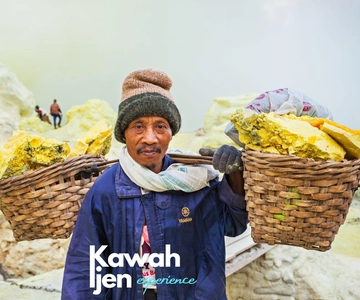 Banyuwangi: Ijen Crater and Bromo Mountain 2-Day Tour