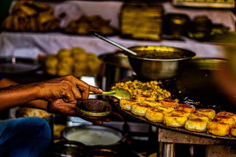 Mumbai Street Food Tour: Savor 10+ Famous Street Delights | GetYourGuide