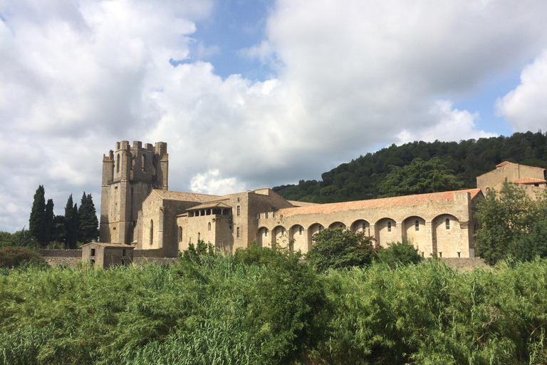 Vila de Lagrasse e Abadia de Fontfroide, País Cátaro.