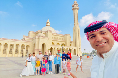 From Manama: Bahrain Full-Day Tour by Luxury Bus