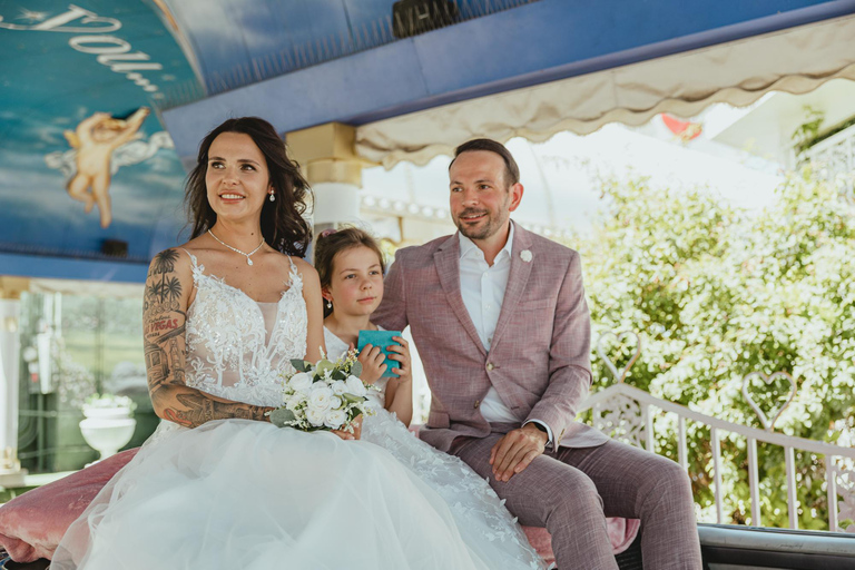 Las Vegas : séance photo dans une chapelle de mariage90 minutes + 45 photos à 2 endroits