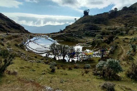 Bagdogra: Sandakphu & Phalut Trek with Meals & Guide