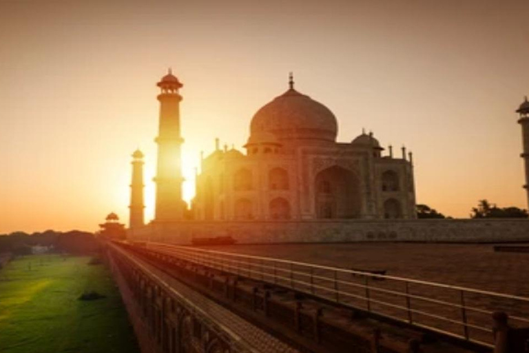 Agra Highlights Tour Taj Mahal, Agra Fort & Guide with Entry Private Tour Car Guide Without Tickets