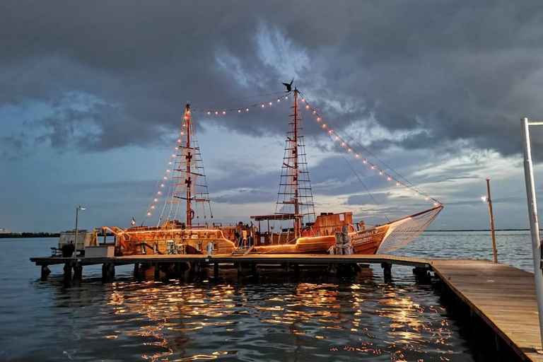 Cancun : Dîner de homard - Croisière sur le galion espagnol ! Repas 3 plats