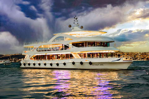 Istanbul: Bosphorus Lunch Cruise with Guide & Drinks