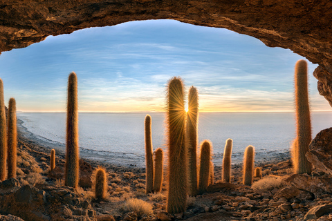 PIANA DI SALE DI UYUNI E VULCANO TUNUPA: SPEDIZIONE DI 2 GIORNI/1 NOTTE