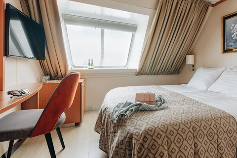 23-Hour Archipelago Cruise Stockholm–Turku–Stockholm Deluxe Cabin for 1-2 Guests (Special Breakfast + Minibar)