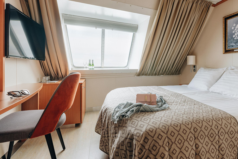 23-Hour Archipelago Cruise Stockholm–Turku–Stockholm Deluxe Cabin for 1-2 Guests (Special Breakfast + Minibar)